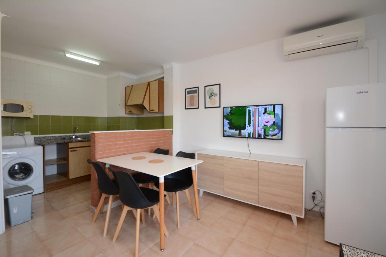 Apartamentos familiares Sa Gavina Gaudí L'Estartit Exterior foto