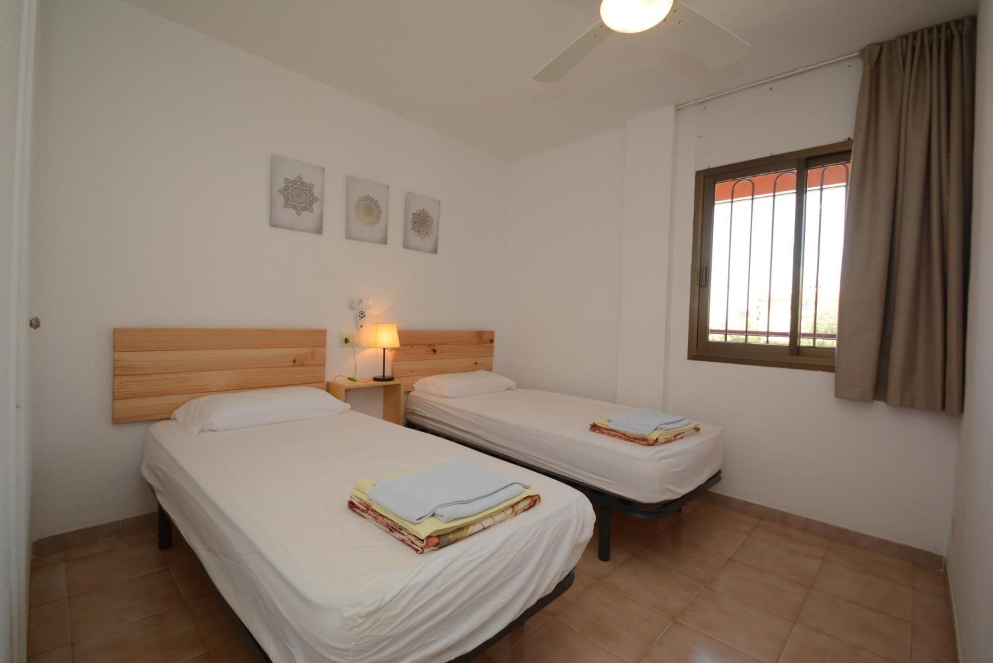 Apartamentos familiares Sa Gavina Gaudí L'Estartit Habitación foto