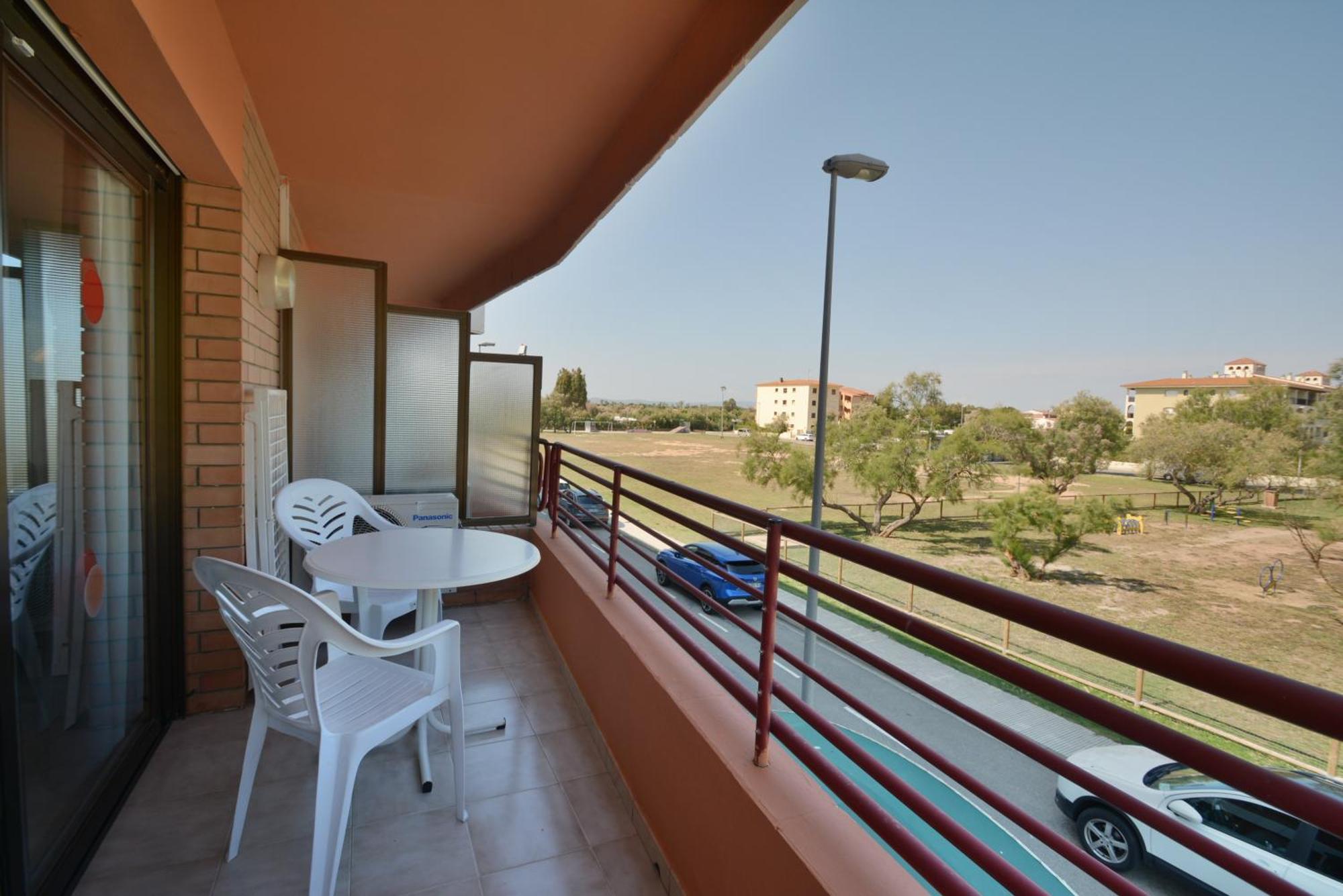 Apartamentos familiares Sa Gavina Gaudí L'Estartit Habitación foto